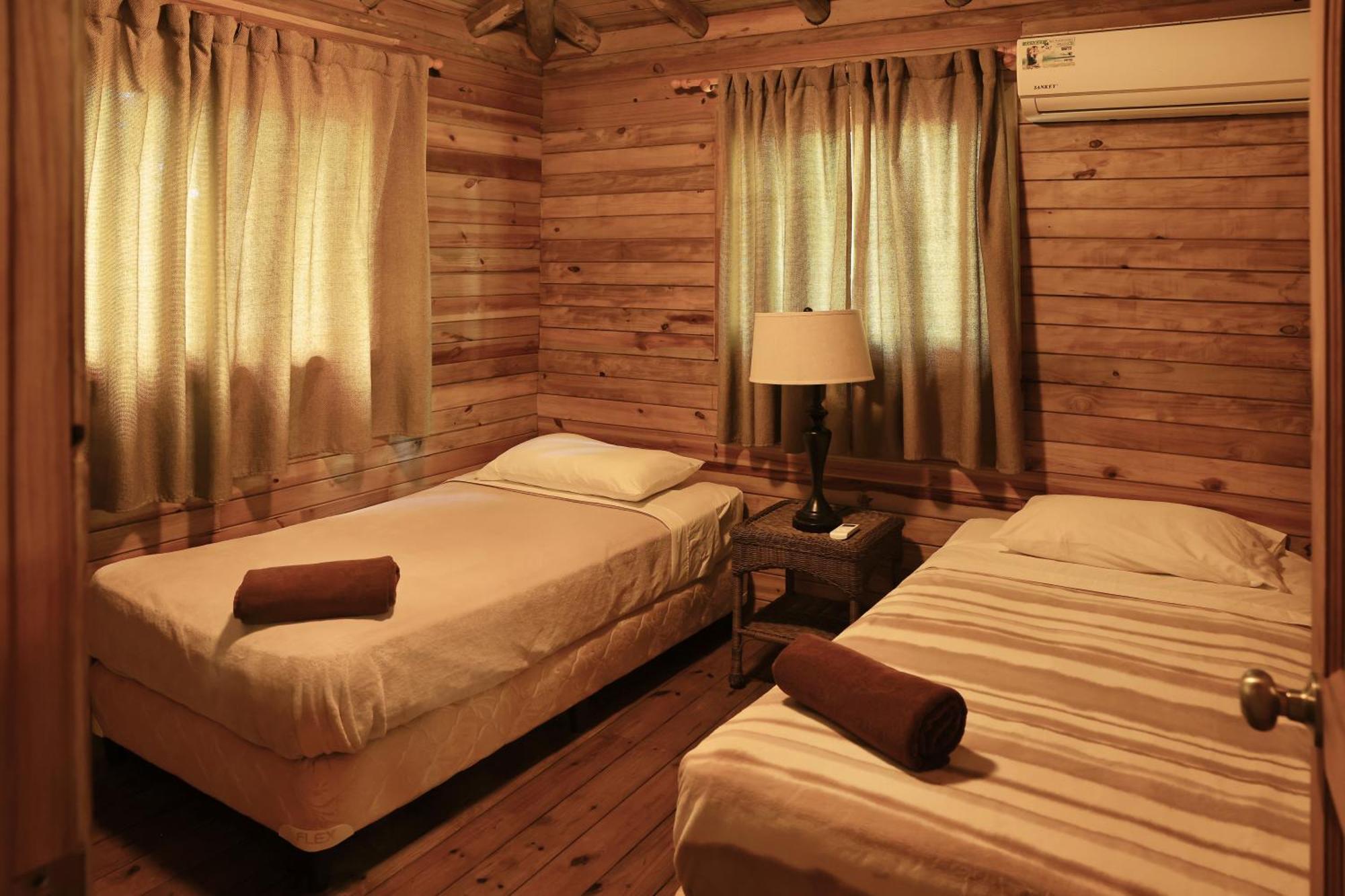 Hotel Oasis & Surf Camp Santa Catalina Extérieur photo