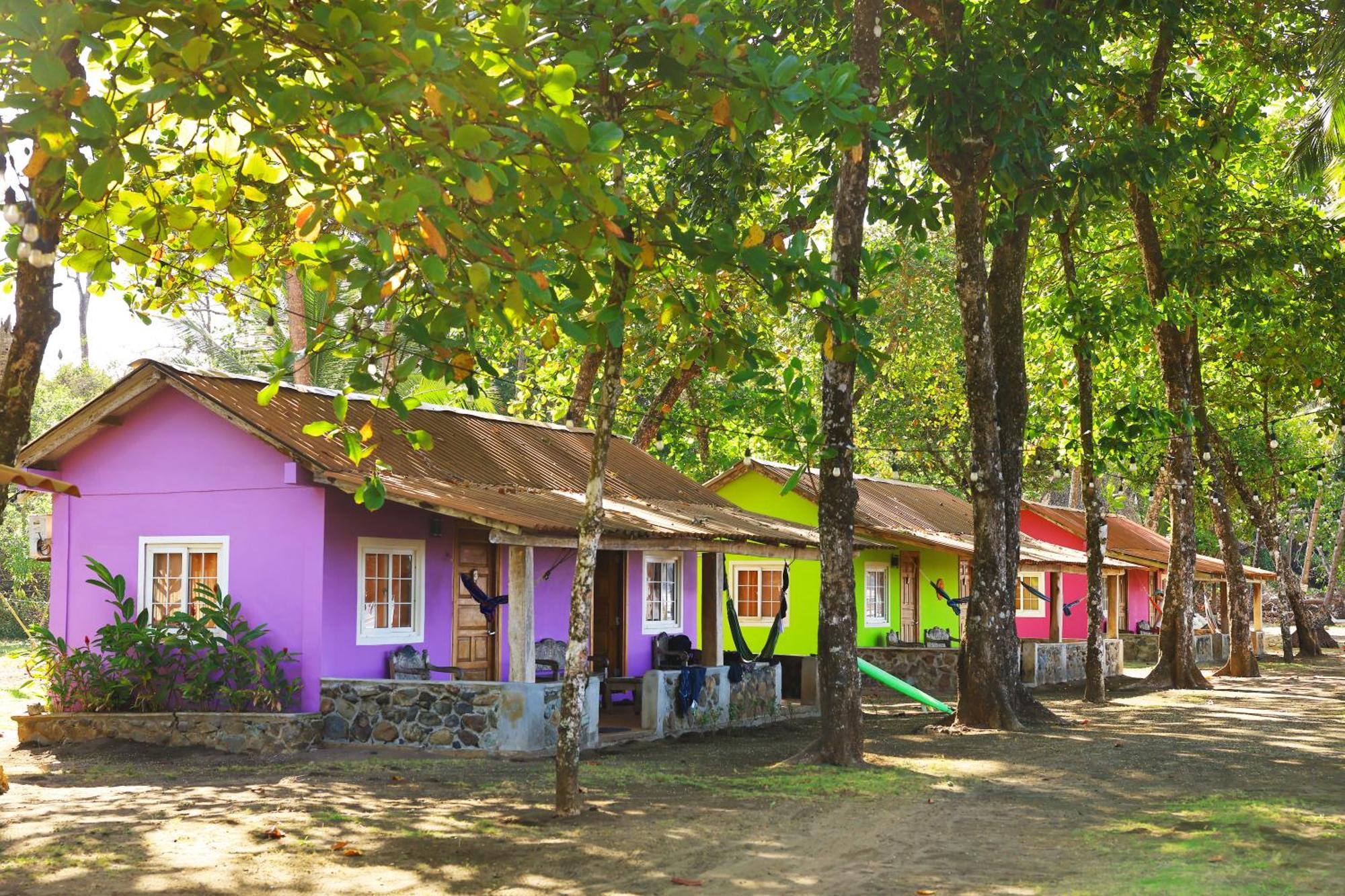 Hotel Oasis & Surf Camp Santa Catalina Extérieur photo