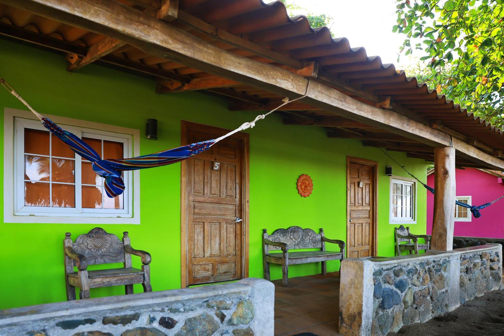Hotel Oasis & Surf Camp Santa Catalina Extérieur photo