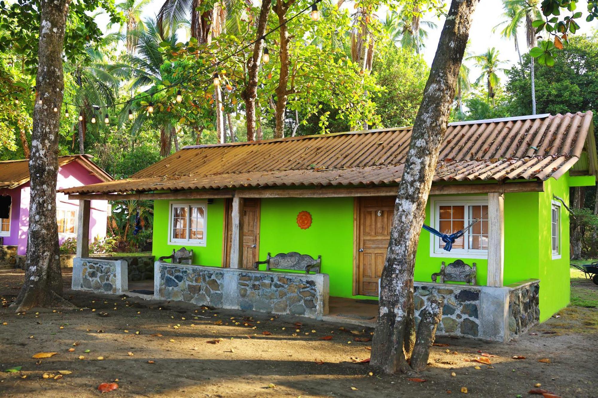 Hotel Oasis & Surf Camp Santa Catalina Extérieur photo