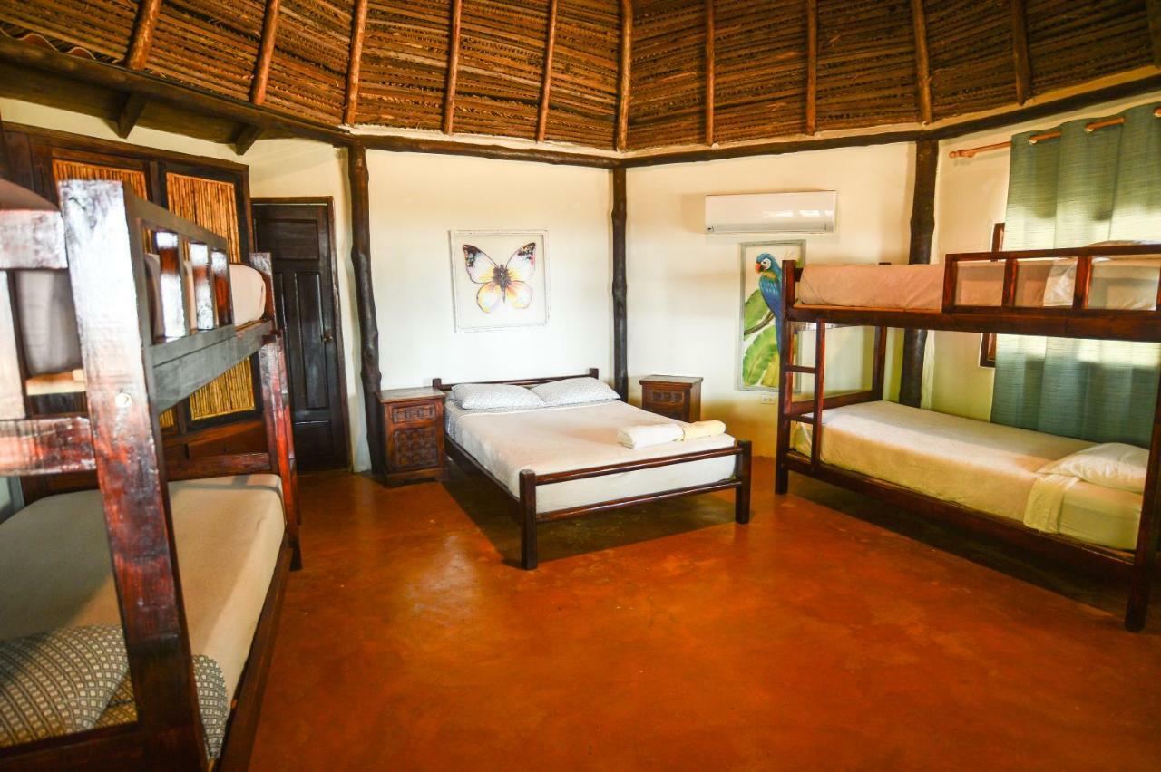 Hotel Oasis & Surf Camp Santa Catalina Extérieur photo